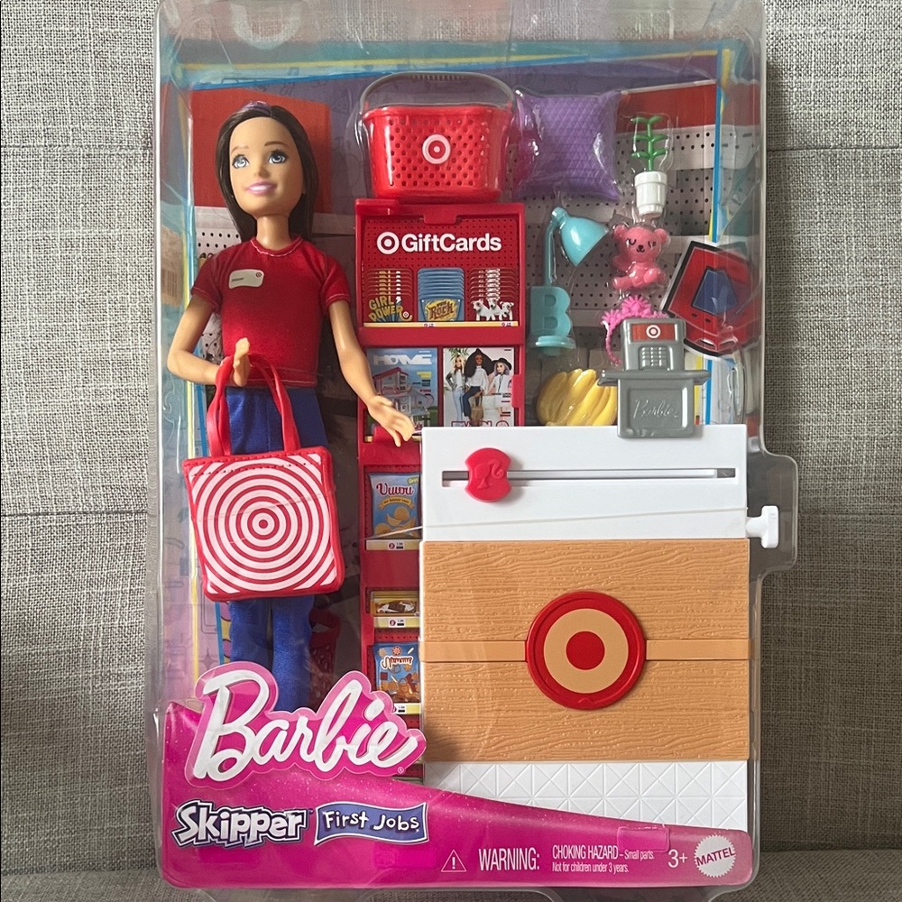 Barbie Skipper First Jobs Retail Playset - New in Box.